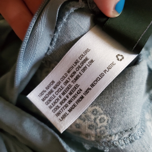 Target Wild Fable Romper Overalls blue floral - Picture 7 of 7